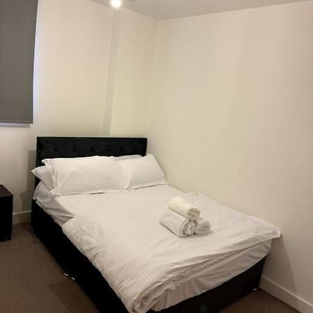 Two Bedrooms Flat In Stratford London Eksteriør billede